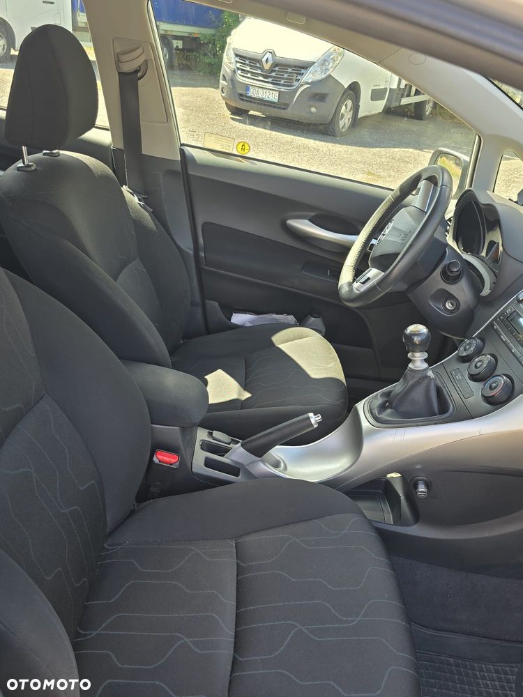 Toyota Auris 1.33 VVT-i Active - 10