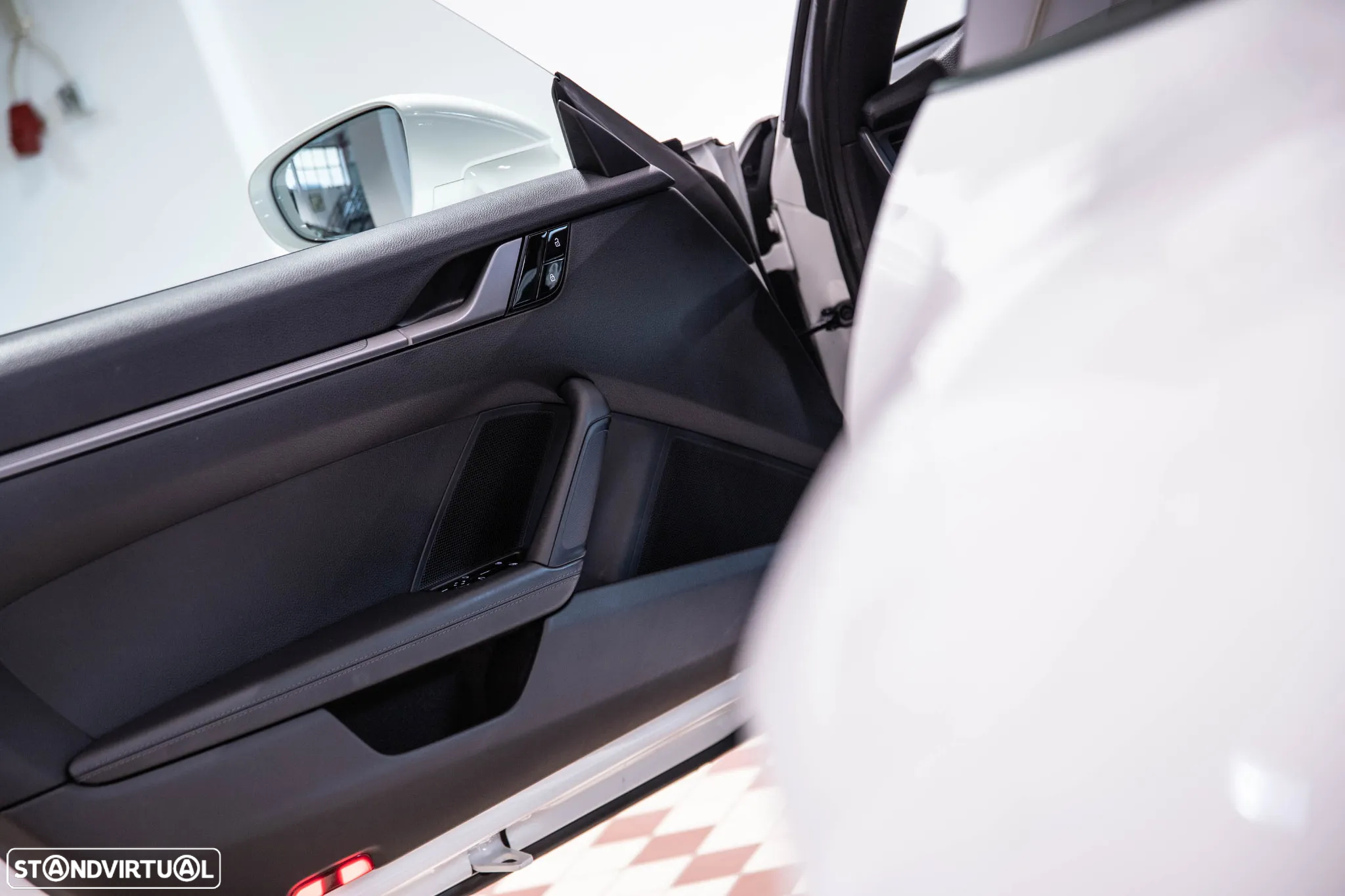 Porsche 911 (992) Carrera PDK - 25