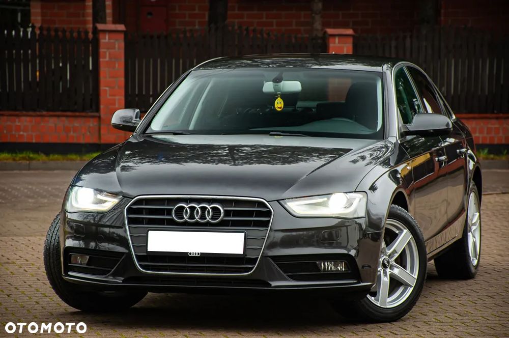 Audi A4 Limousine - 6