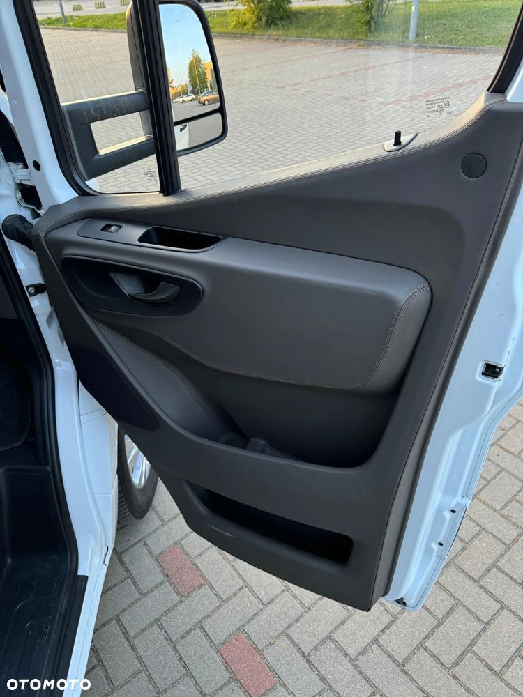 Mercedes-Benz Sprinter 2024 photo 5