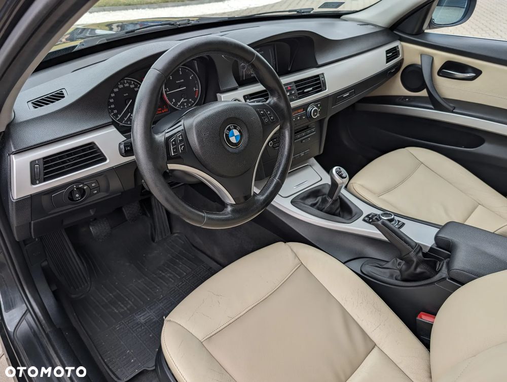 BMW Seria 3 318d Sport Line - 21