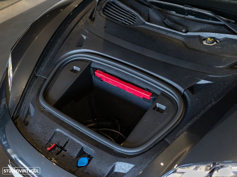 Porsche Taycan Cross Turismo 4 - 37