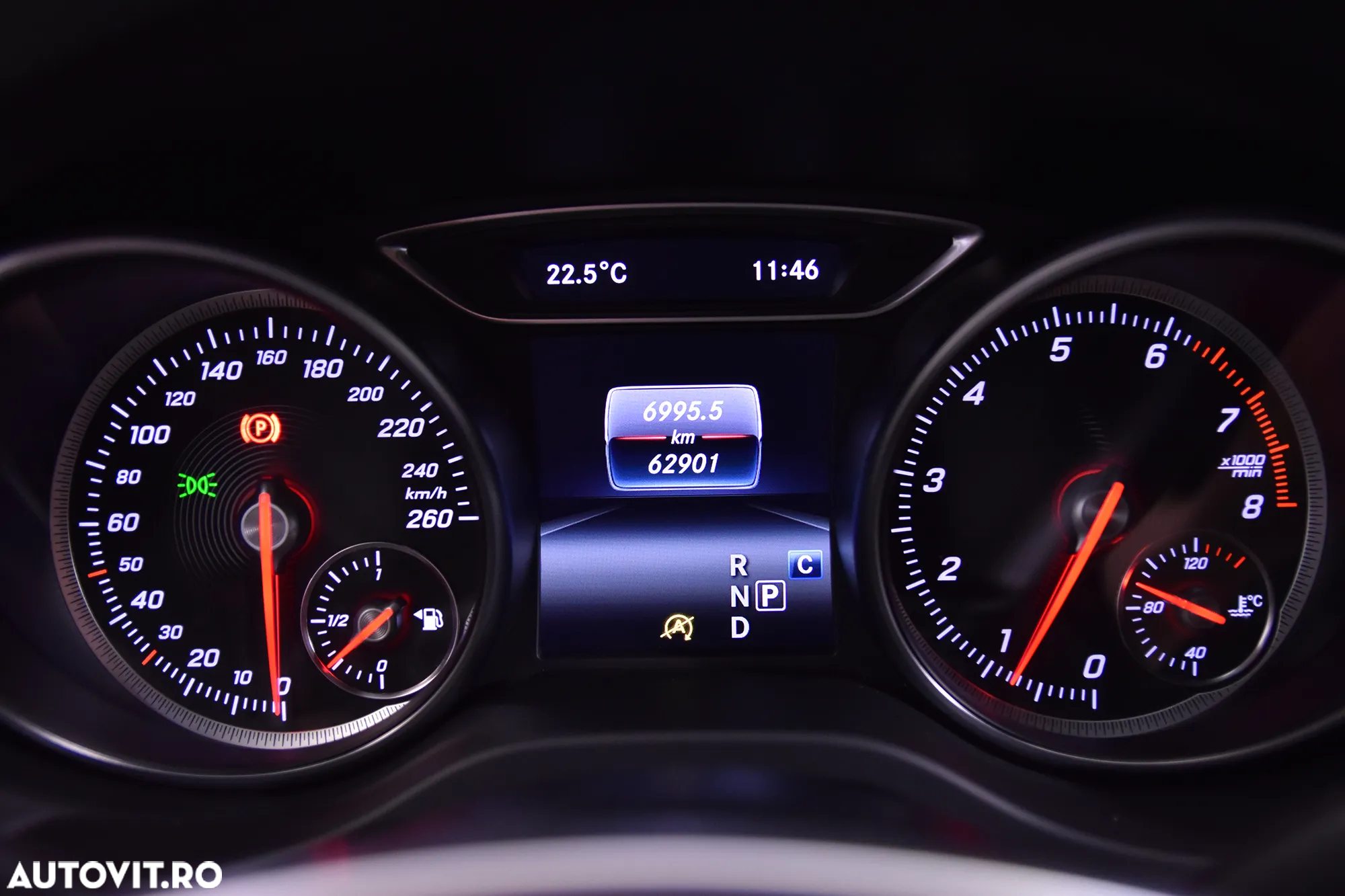 Mercedes-Benz GLA - 10