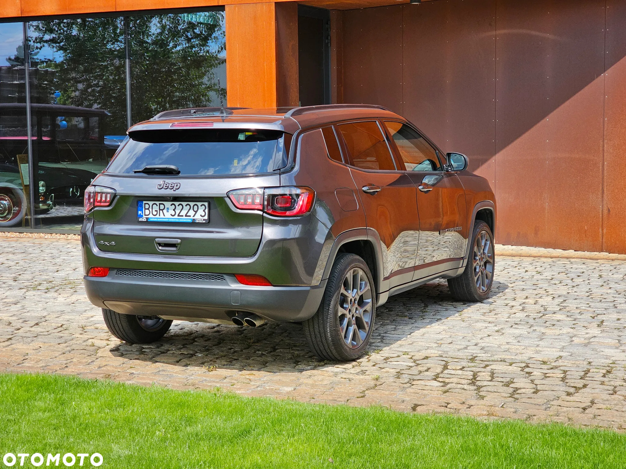 Jeep Compass - 14