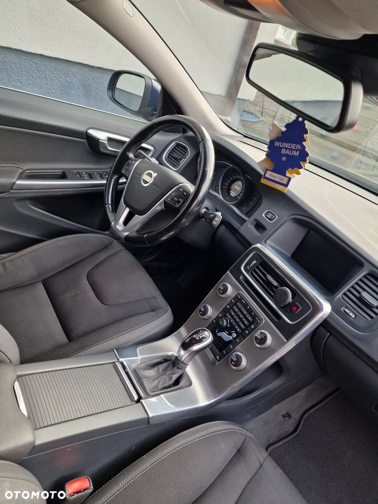 Volvo V60 D4 Drive-E Momentum - 8
