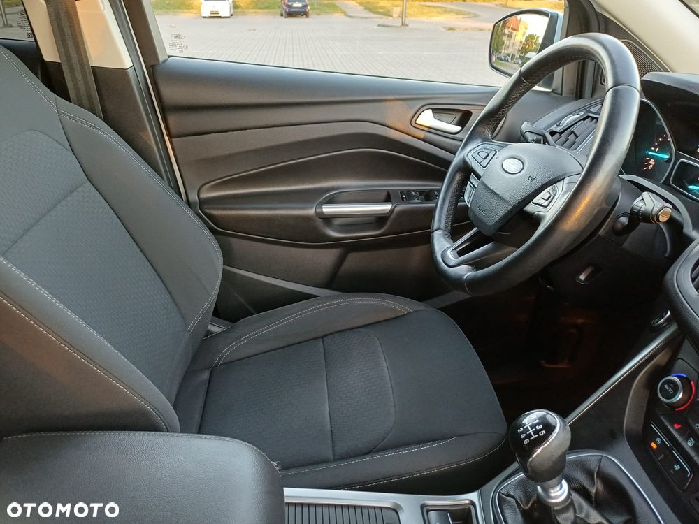 Ford Kuga - 18