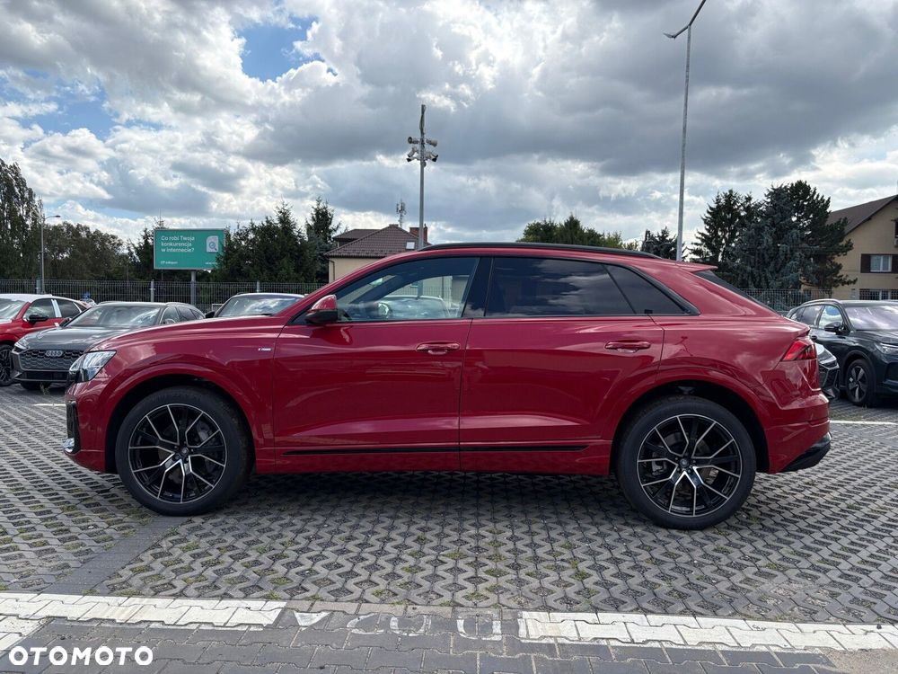 Audi Q8 - 10