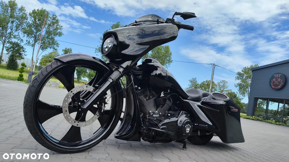 Harley-Davidson Touring Street Glide - 23