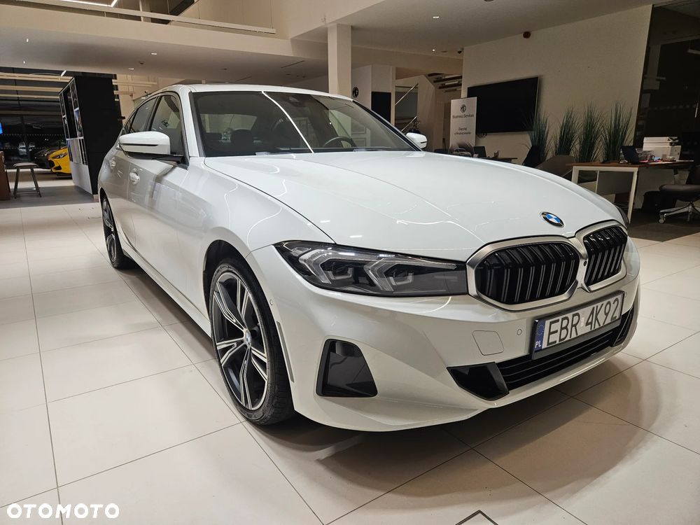 BMW Seria 3 330i - 2