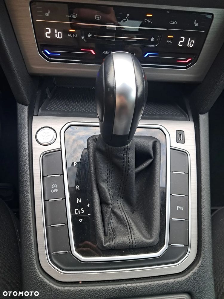 Volkswagen Passat 1.5 TSI EVO Essence DSG - 15