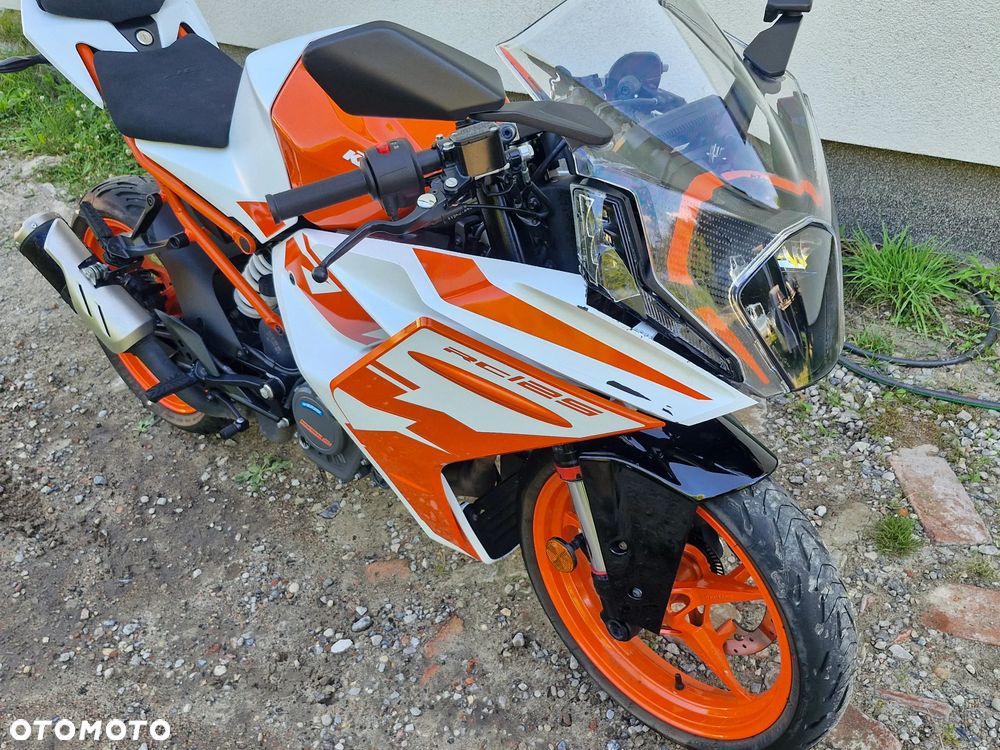 KTM RC 125 - 11