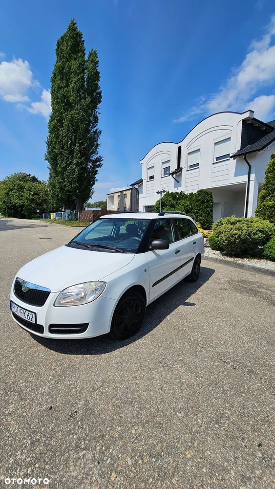 Skoda Fabia 1.2 HTP Ambiente - 9