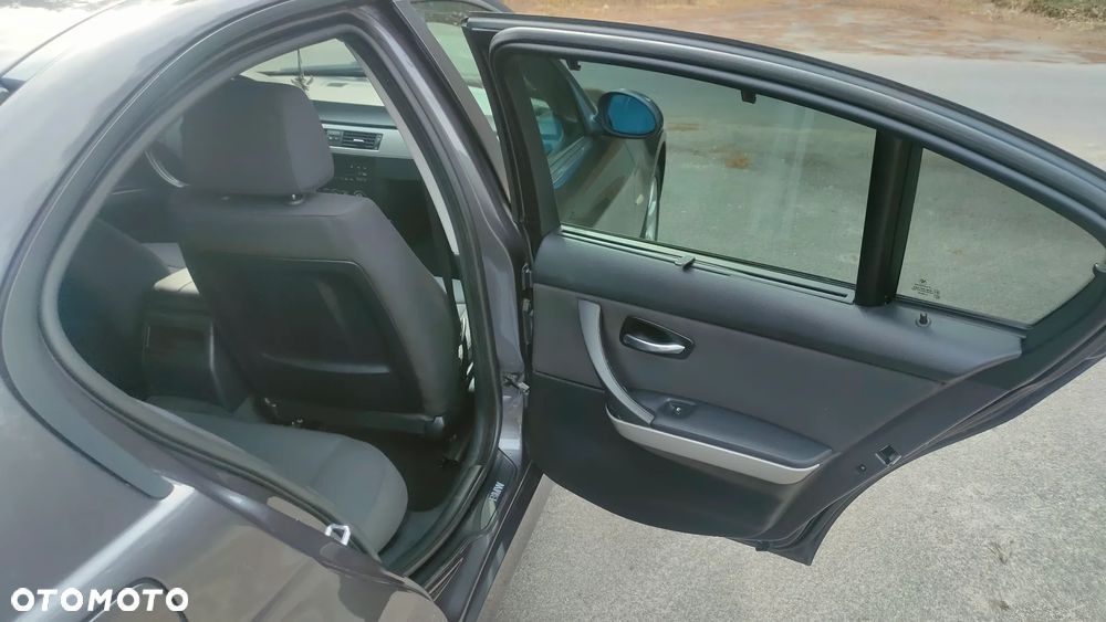 BMW Seria 3 - 22