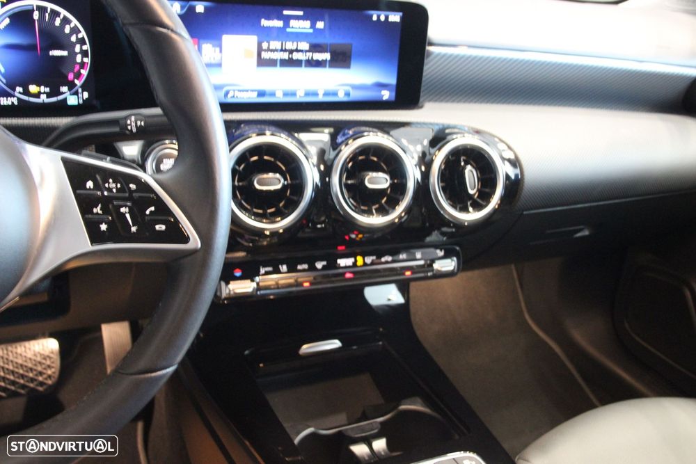 Mercedes-Benz A 250 e Progressive - 13