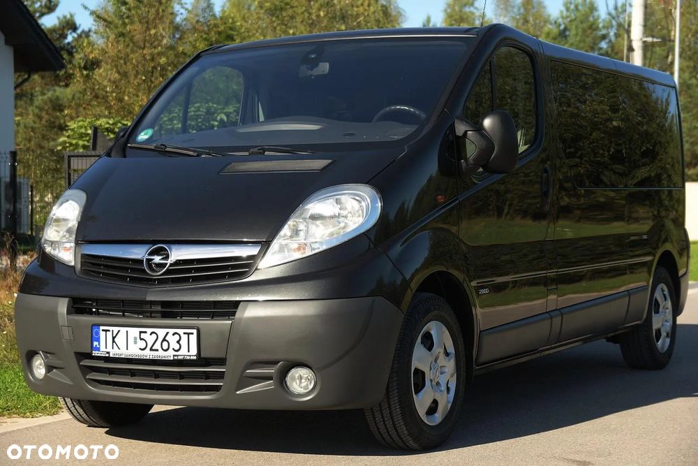 Opel Vivaro - 1