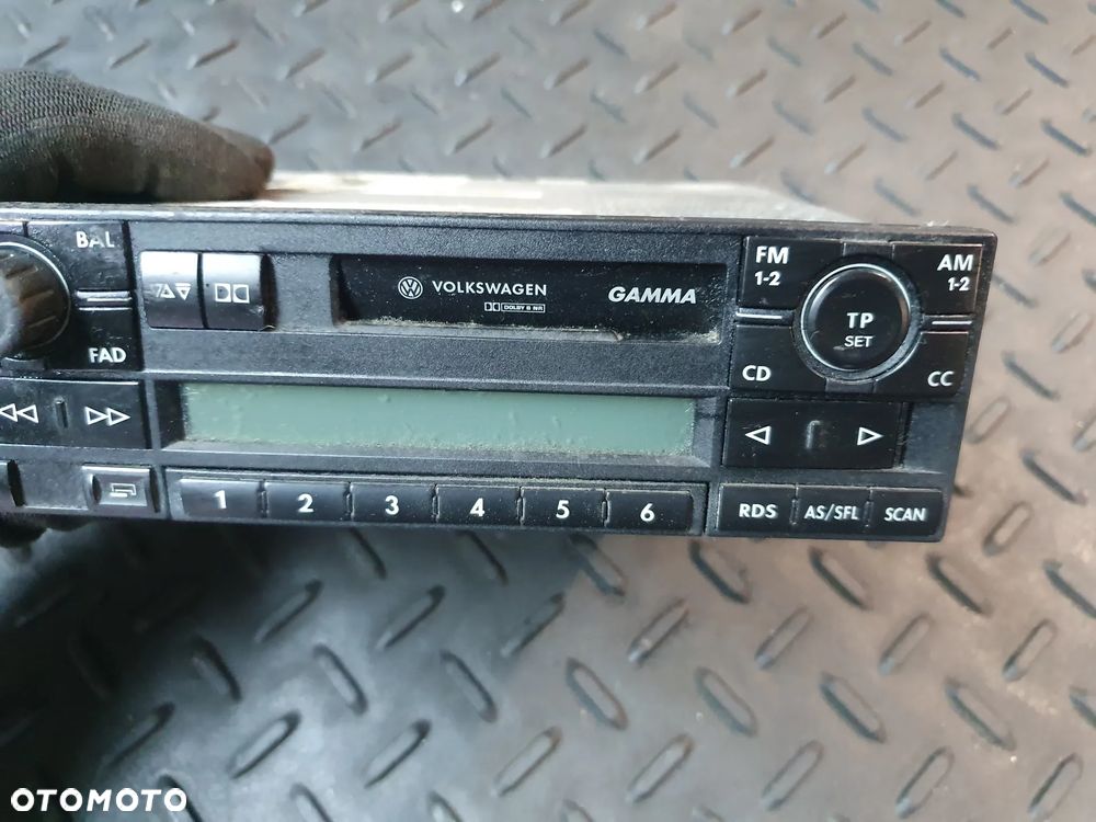 RADIOODTWARZACZ GAMMA 1J0035186E VW SHARAN I POSIADAM 2 SZT - 3