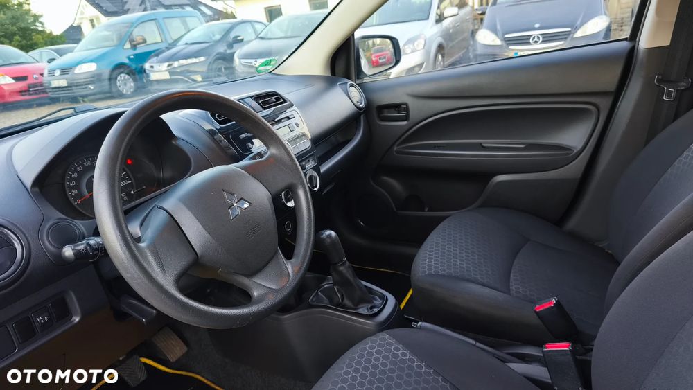 Mitsubishi Space Star - 16