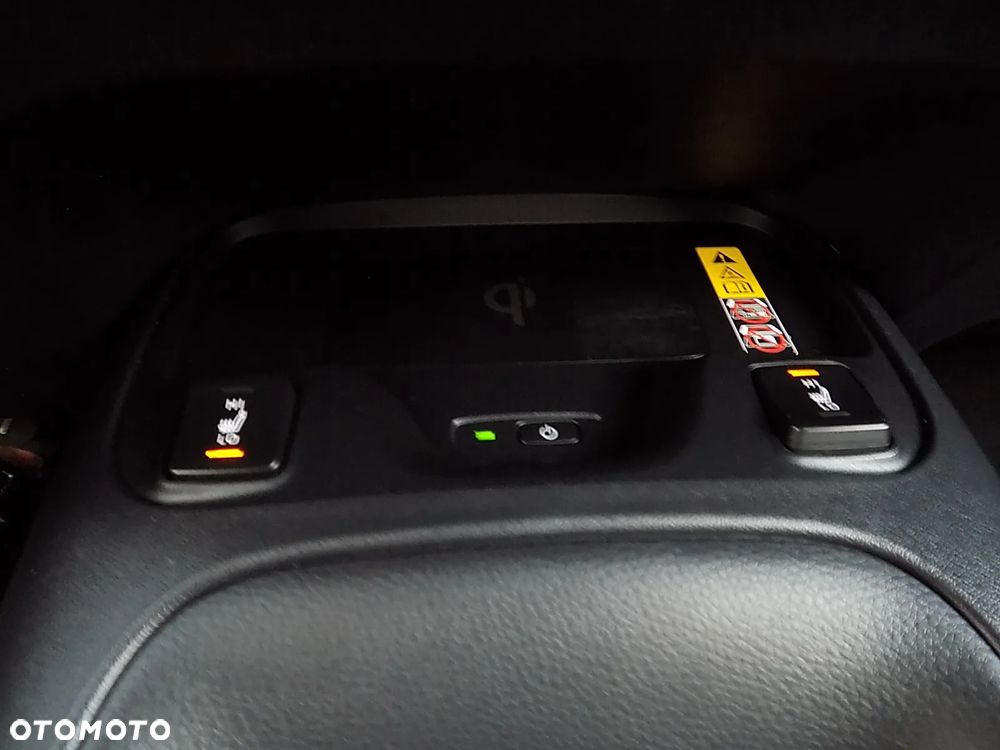 Toyota Corolla 1.8 Hybrid Comfort - 32