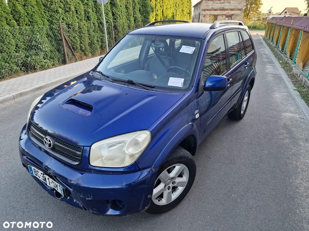 Toyota RAV4 D-4D 4x4 - 17