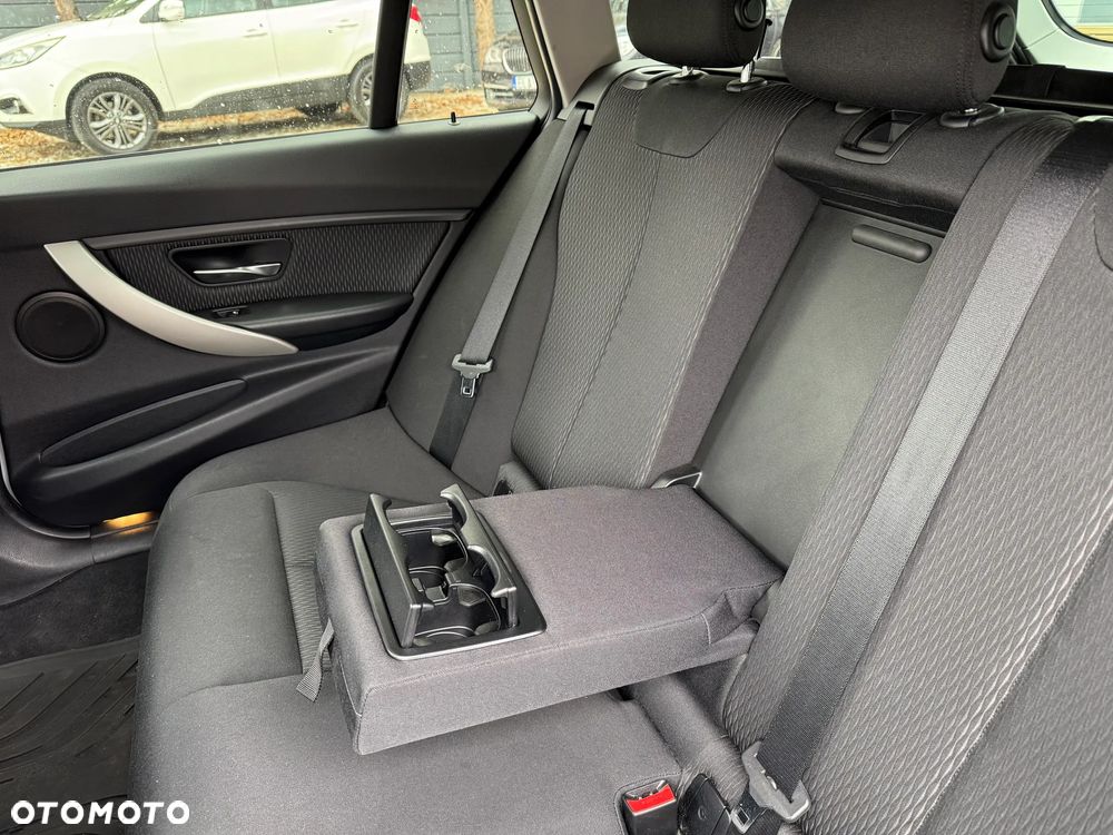 BMW Seria 3 - 31