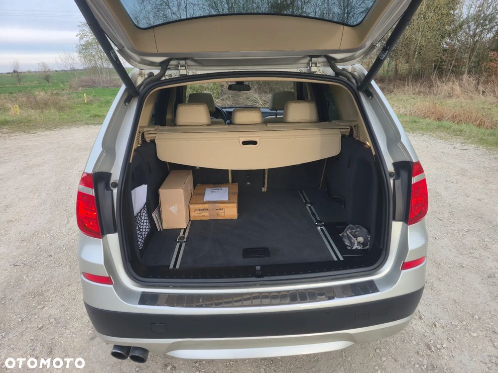 BMW X3 xDrive28i Sport-Aut Advantage - 24