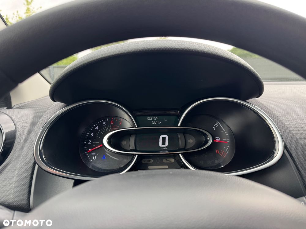 Renault Clio 1.2 16V 75 Life - 19