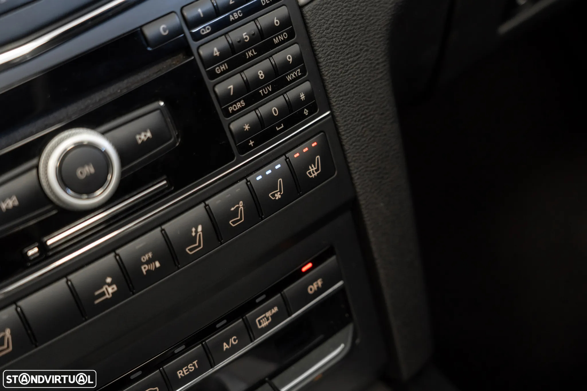 Mercedes-Benz E 250 CGi Avantgarde BlueEfficiency Auto - 27