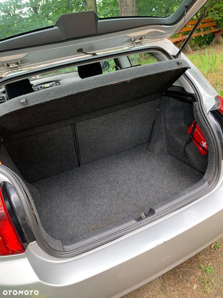 Toyota Corolla 1.6 VVT-i Sol - 9