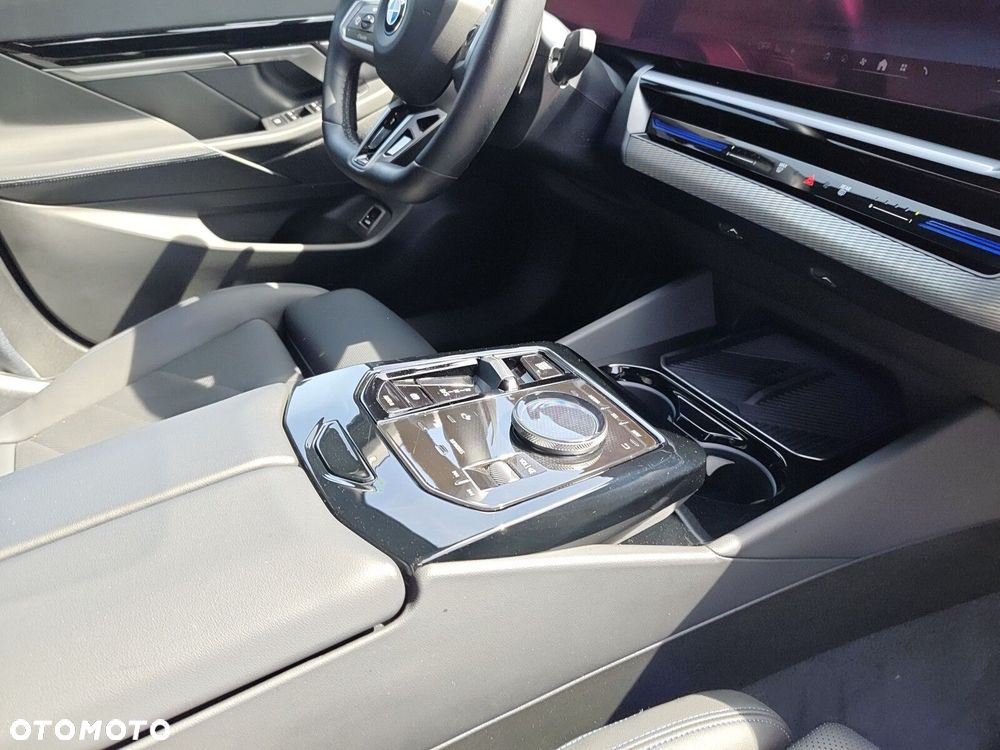 BMW Seria 5 520d xDrive mHEV M Sport - 26