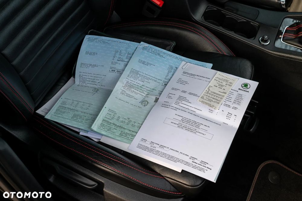 Skoda Octavia 2.0 TDI DSG RS - 41