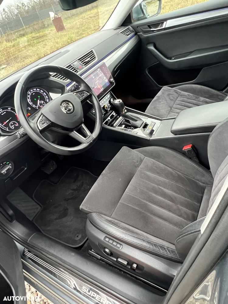 Skoda Superb 2.0 TDI DSG Sportline - 8
