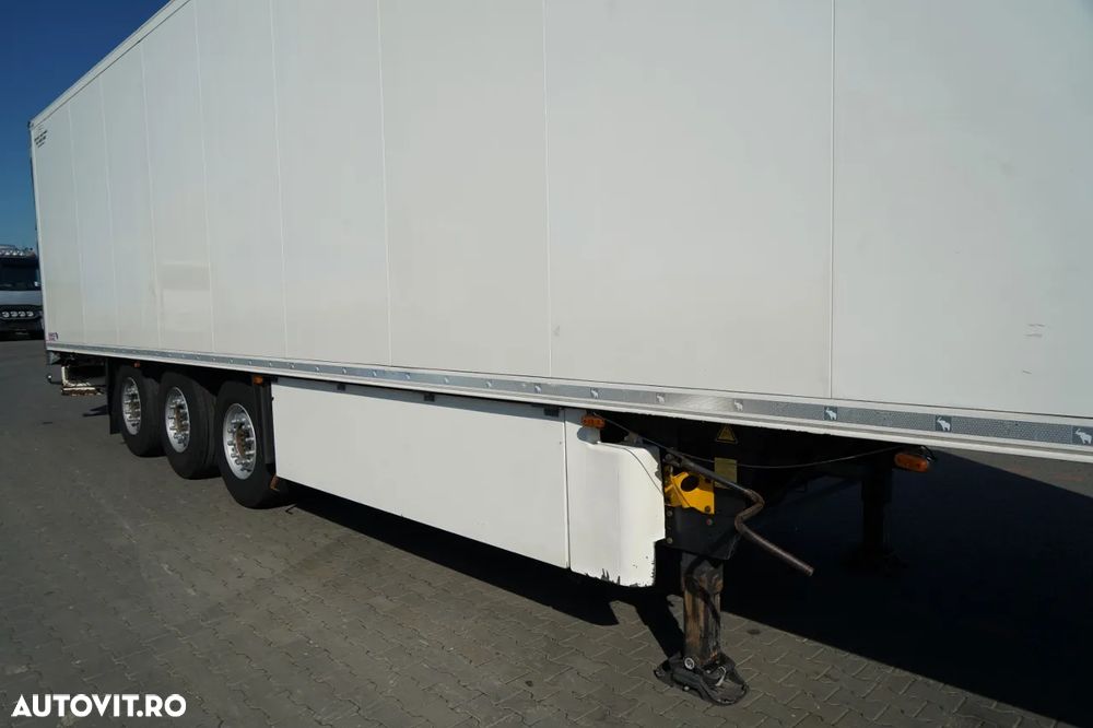 Schmitz Cargobull / REFRIGERAT / THERMO KING SLX 300 / CU CÂRLIG / AXĂ DE RIDICARE / COȘ PENTRU PALEȚI - 9