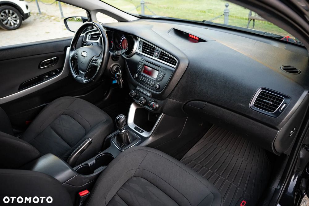 Kia Ceed 1.4 Attract - 25
