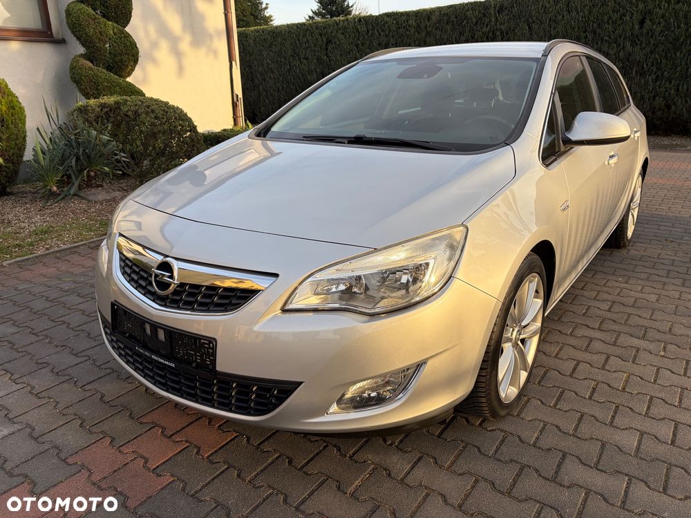 Opel Astra 1.6 Turbo Edition - 2