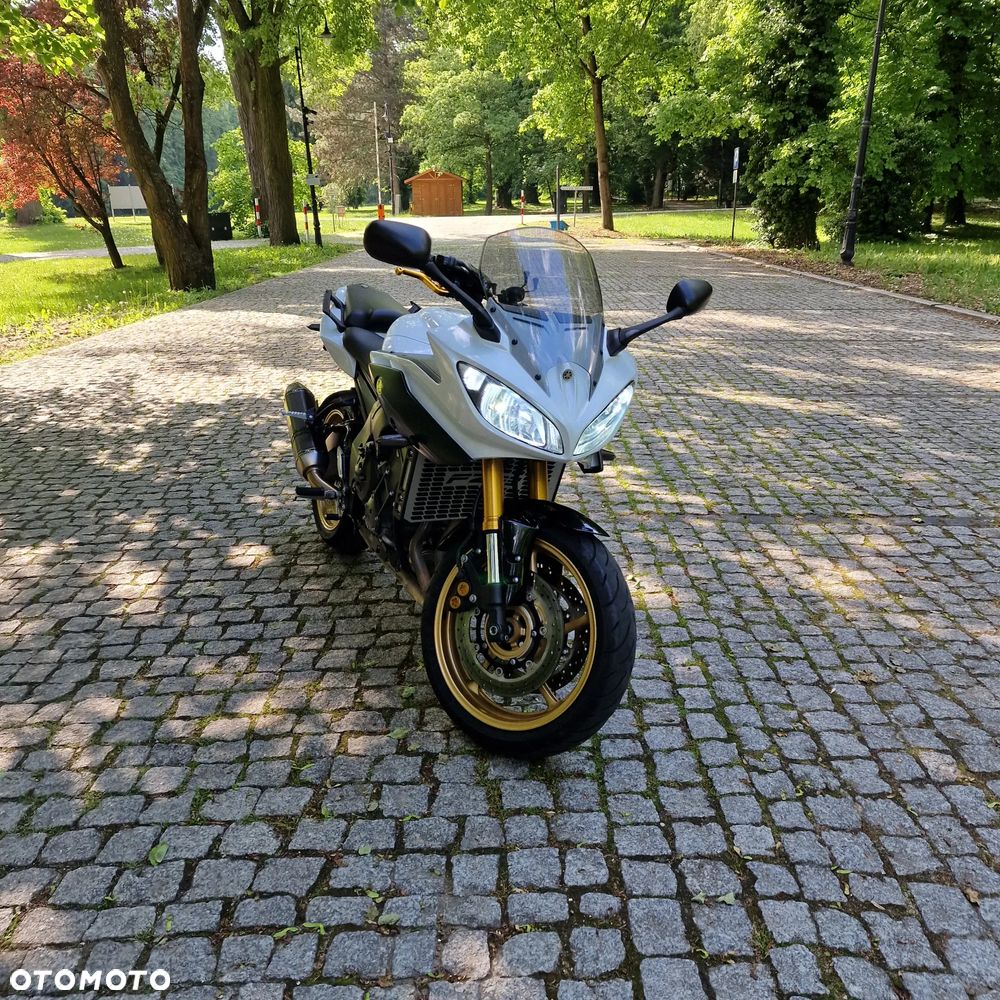 Yamaha FZ8 - 7
