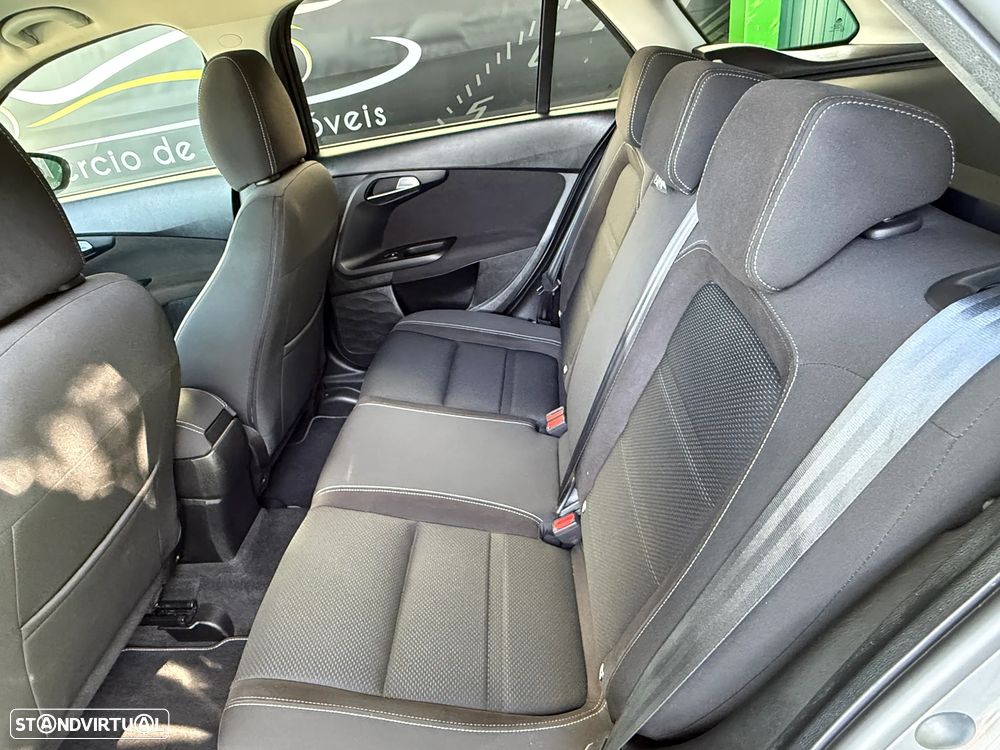 Fiat Tipo Station Wagon 1.3 M-Jet Lounge Tech - 17