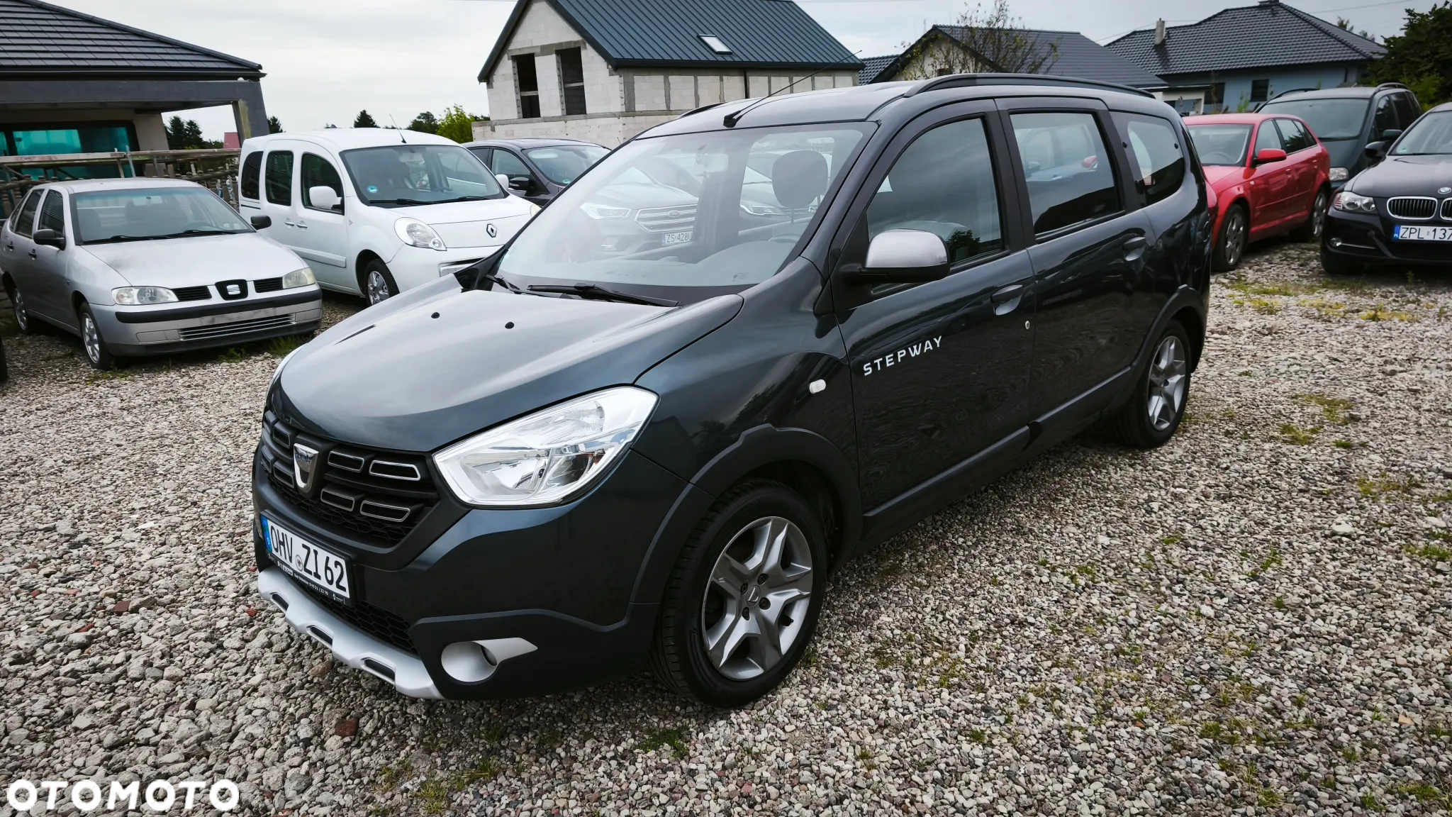 Dacia Lodgy SCe 100 Stepway - 13