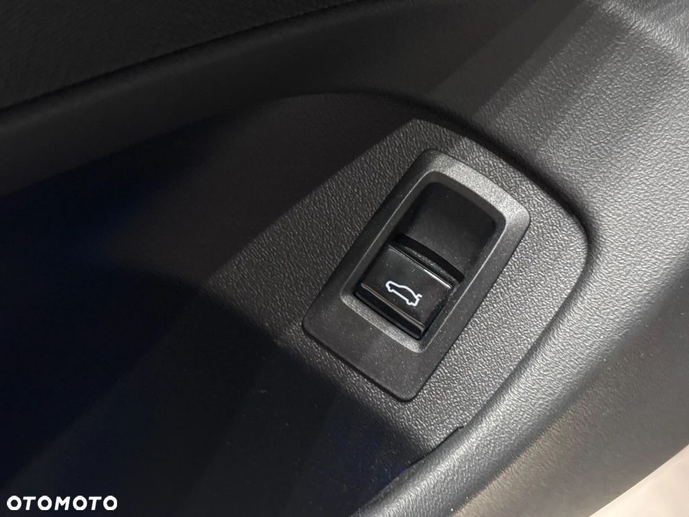 BMW Seria 5 520d xDrive mHEV M Sport - 15