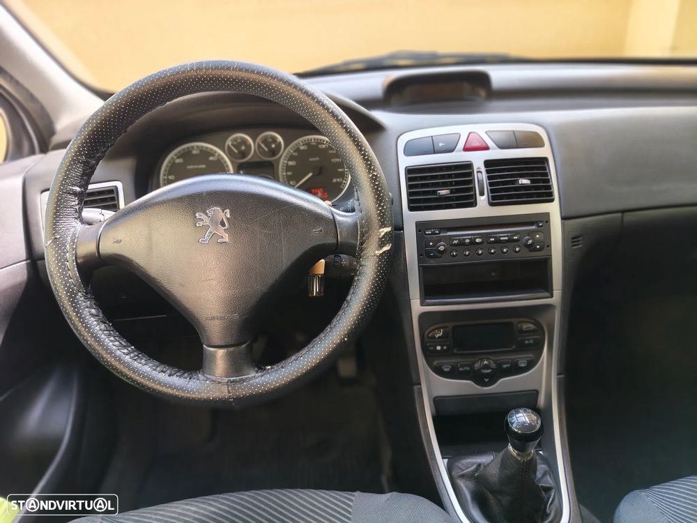Peugeot 307 Break 1.4 HDi XT - 12