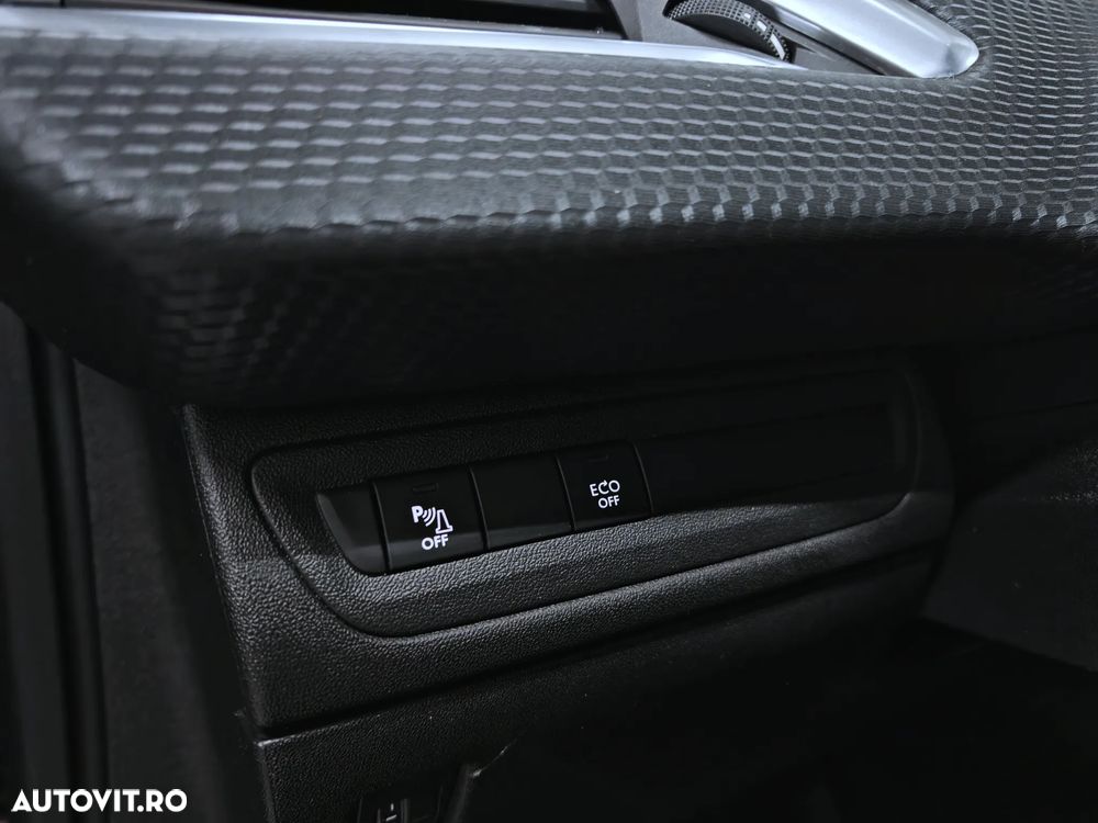 Peugeot 2008 PureTech 130 Stop&Start EAT6 Signature - 21
