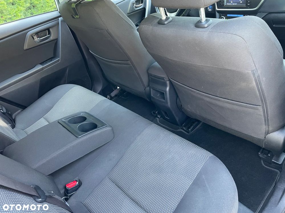 Toyota Auris - 8