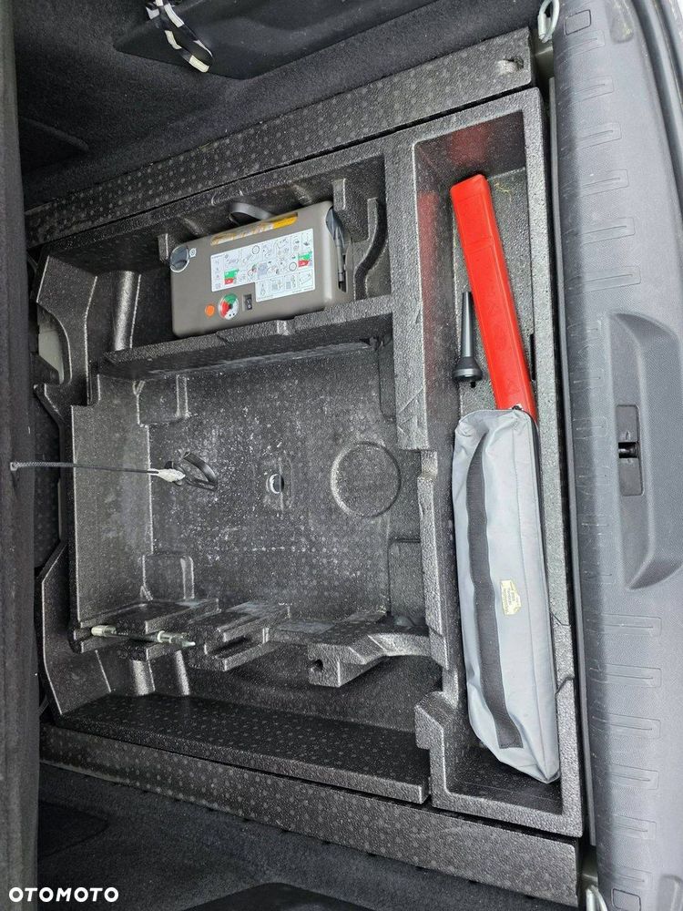 Peugeot 308 BlueHDi 120 EAT6 Stop & Start Active Business-Paket - 38