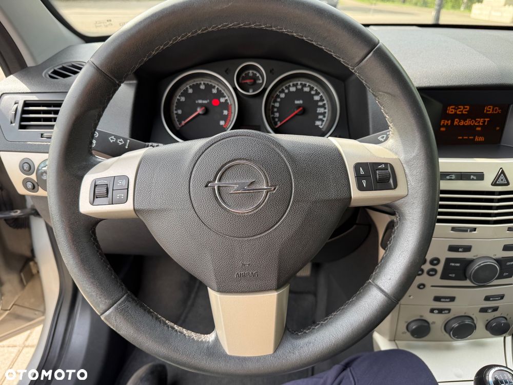 Opel Astra 1.6 - 10