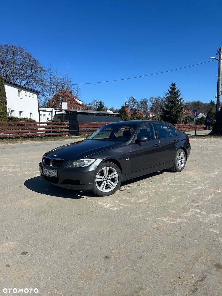 BMW Seria 3 318d DPF - 1