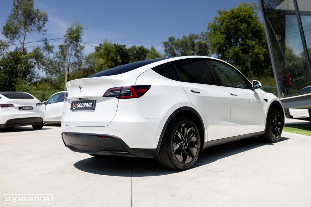 Tesla Model Y Standard - 20