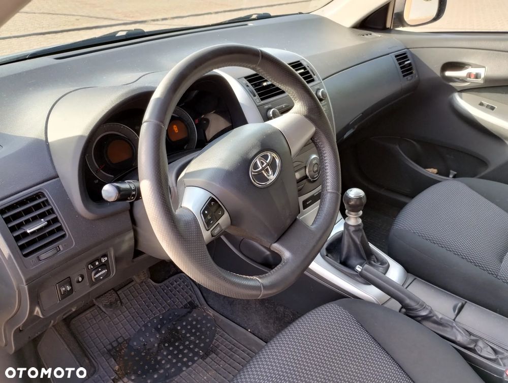 Toyota Corolla 1.4 D-4D Luna - 5