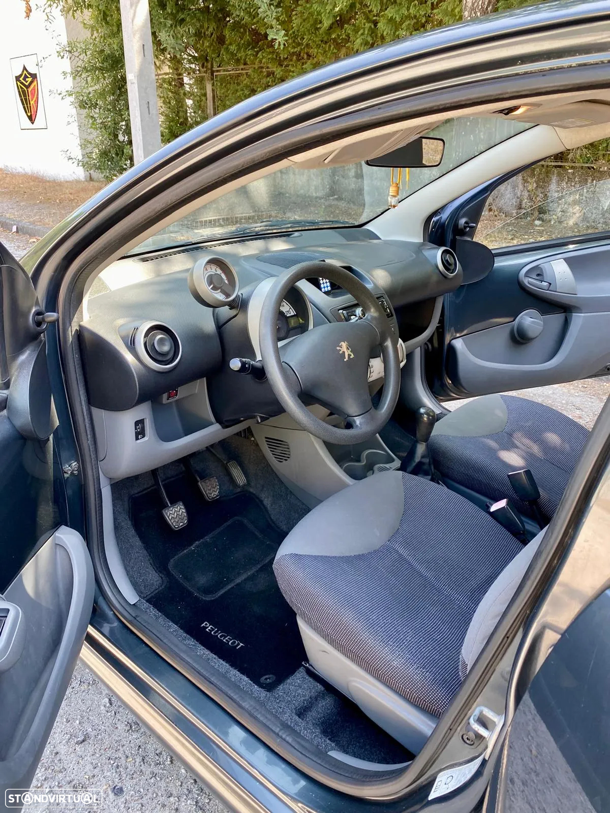 Peugeot 107 1.0 Trendy - 9