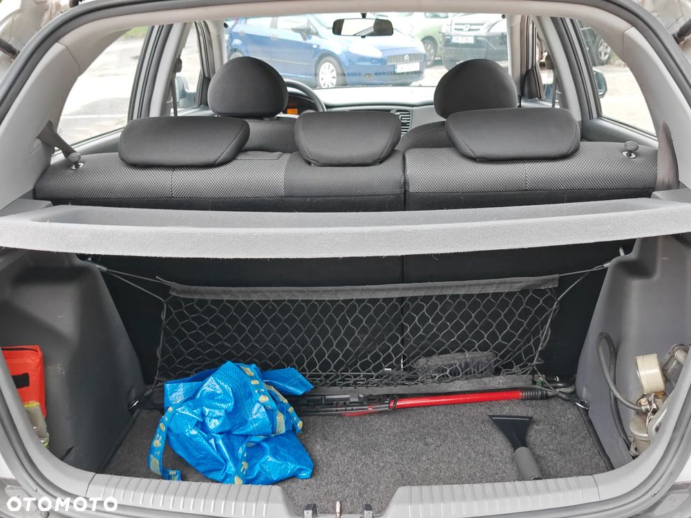 Kia Rio 1.4 Optimum + - 19