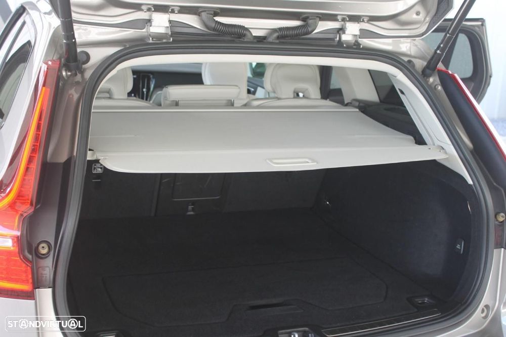 Volvo V60 Cross Country 2.0 B4 Geartronic - 42