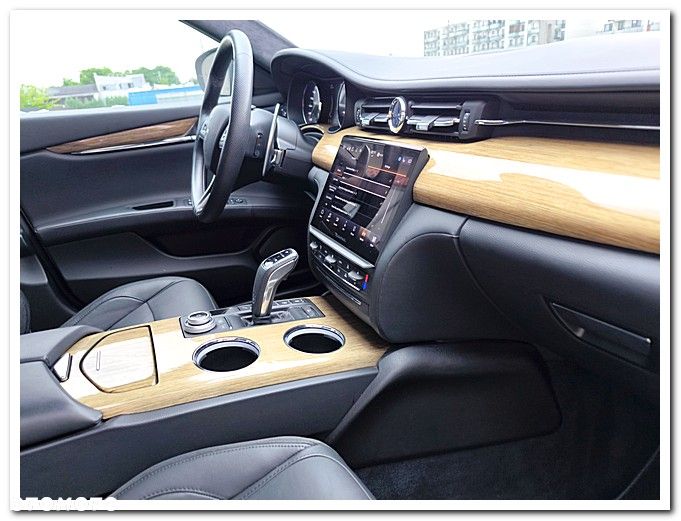 Maserati Quattroporte S - 35